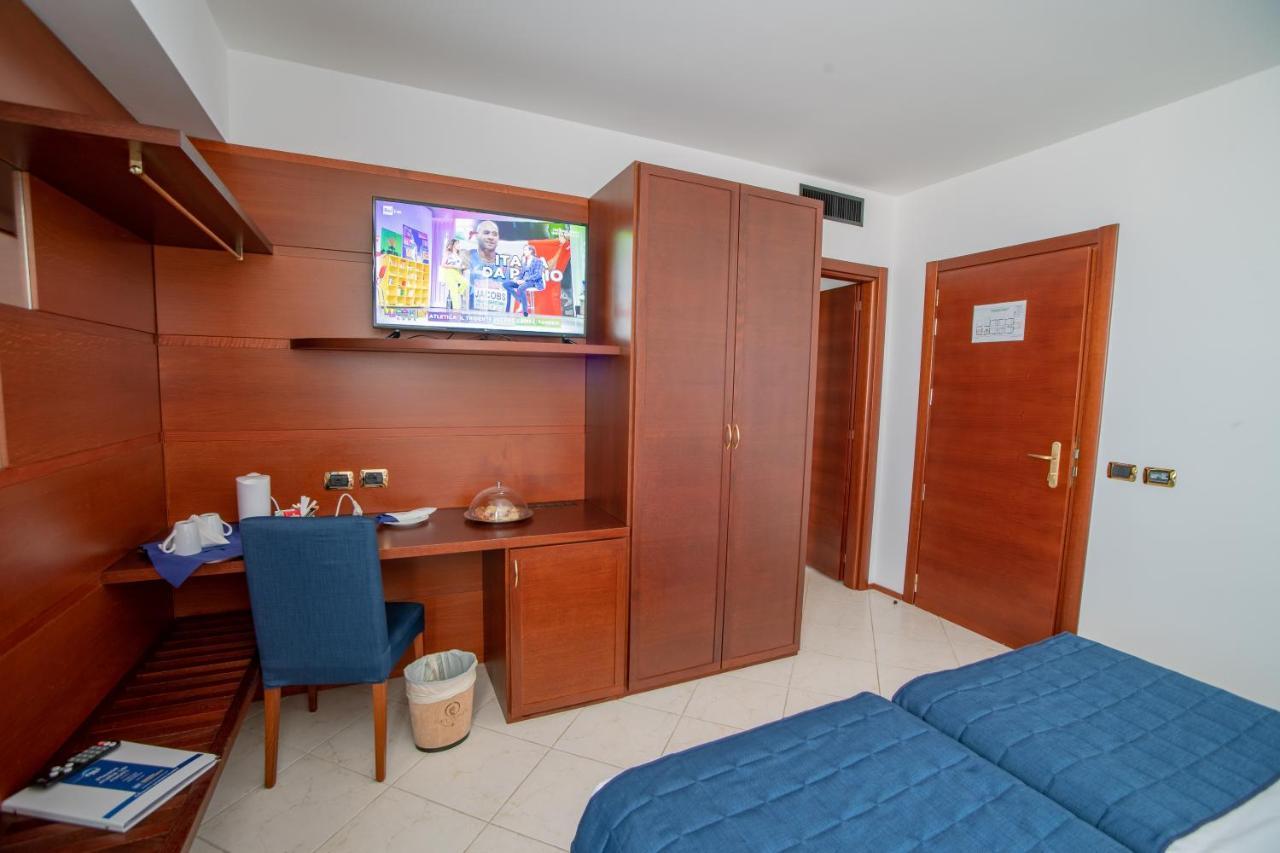 Western Nettuno 4*